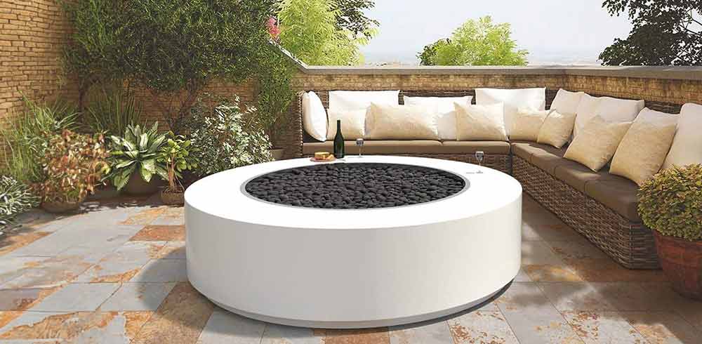 Large Fire Pit Planning Guide: Sizes, Placement, Safety & Buying Tips