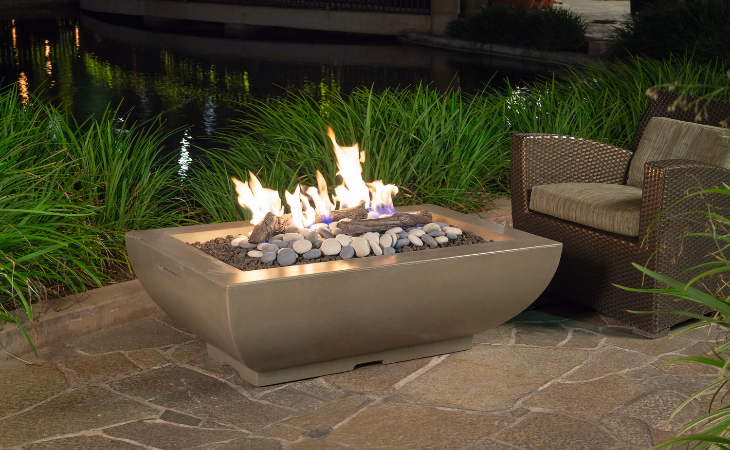 American Fyre Designs Bordeaux GRFC Rectangle 50-Inch Fire Bowl