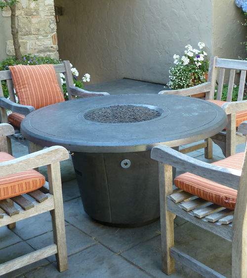 American Fyre Designs Cosmopolitan 48-Inch Round GFRC Chat Height Fire Table