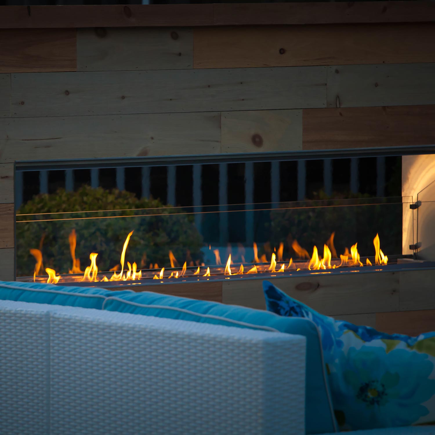 Firegear Kalea Bay Linear See-Through Outdoor Gas Fireplace, 36-Inch