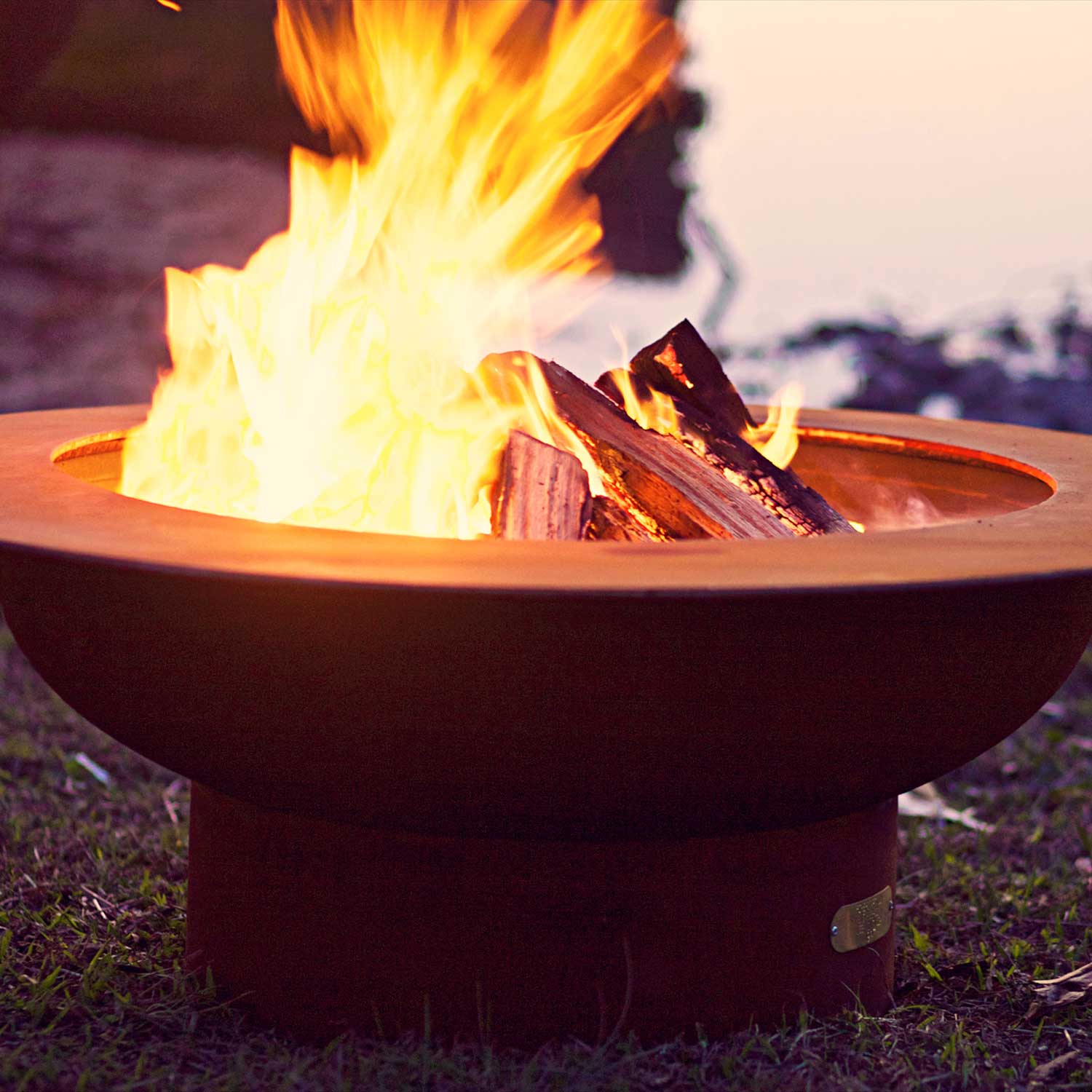 Fire Pit Art Saturn Wood Fire Pit with Lid