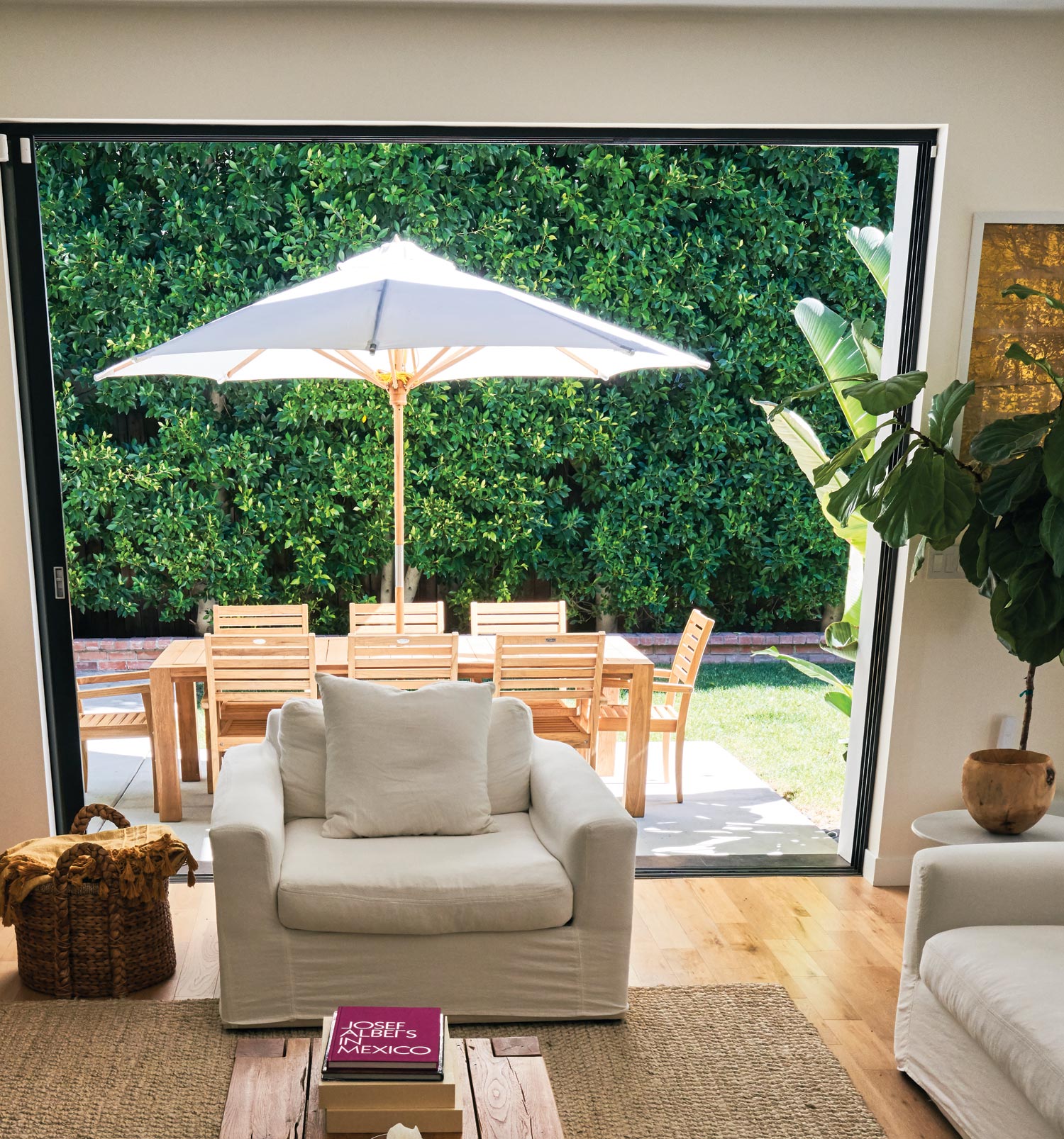 Royal Teak Collection UMB 10-Foot Deluxe Umbrella